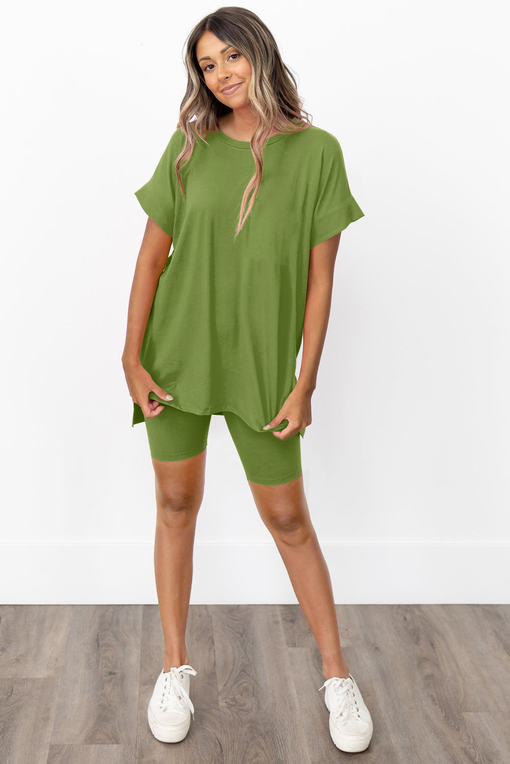 Spinach Green Solid Split Hem Tunic Tee and Tight Shorts Set - Eloy Royal