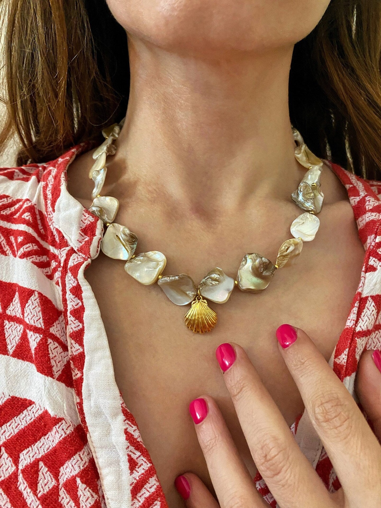 Women's Fashion Irregular Shell Necklace