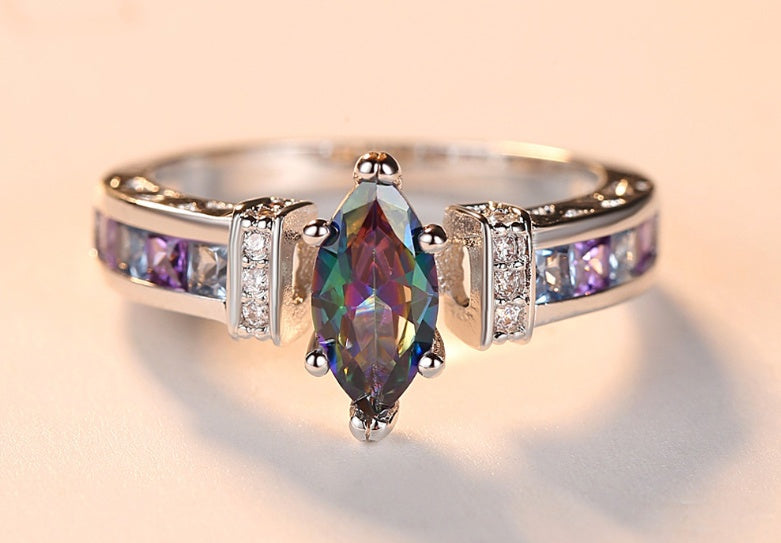 Horse eye colorful ring