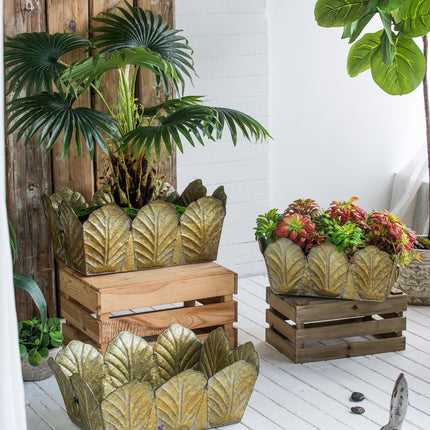 Set of 3 Metal Planter Distressed, L:22x16.7x8.3' M:21x16.5x7.3' S:18x13.5x7'