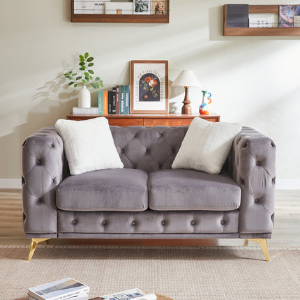 [Video] Classic modern sofa: 61.25-inch Chesterfield-style sofa with tufted detailing and luxurious velvet upholstery, featuring 2 throw pillows and metal legs,grey
