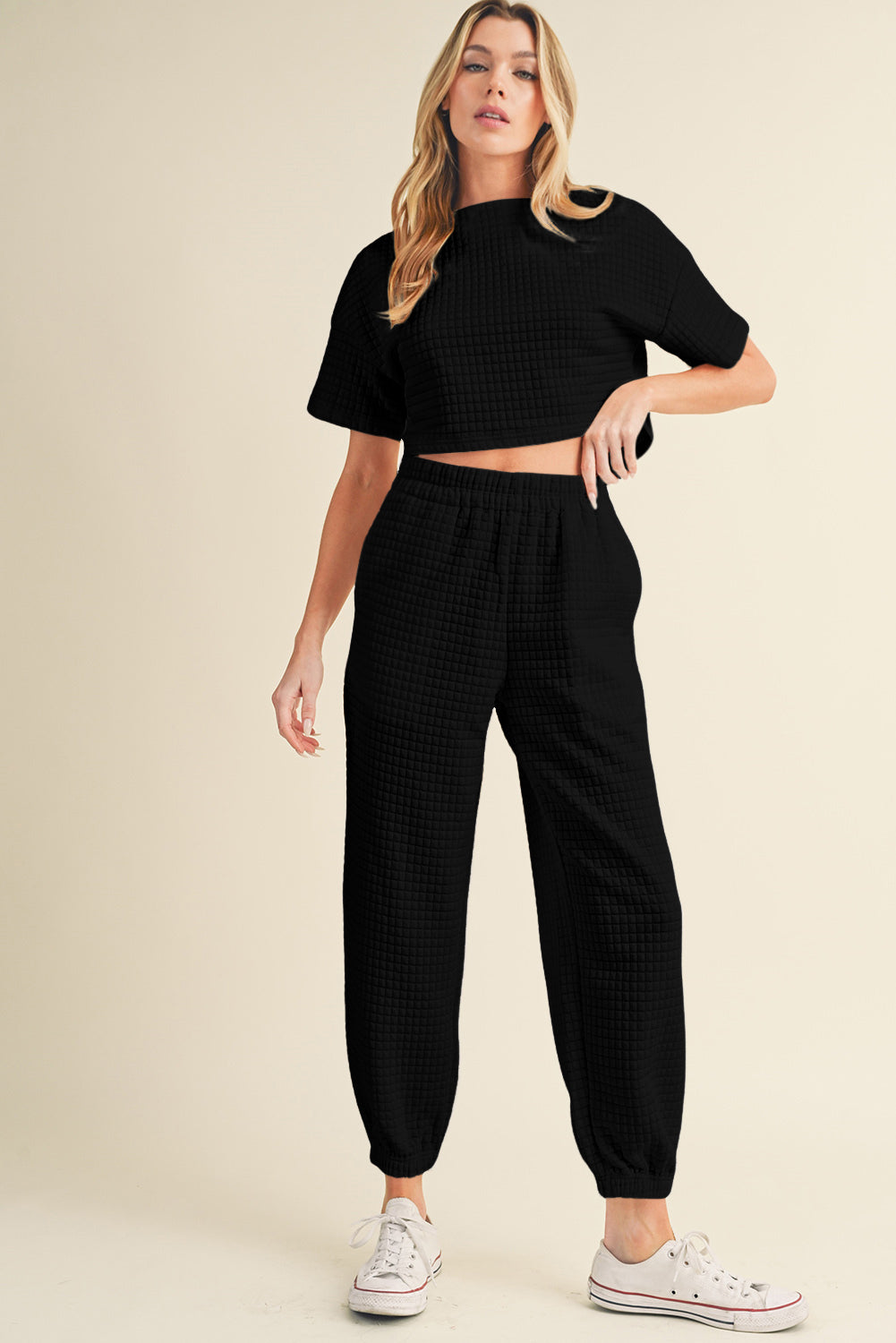 Black Textured Cropped Tee and Jogger Pants Set - Eloy Royal