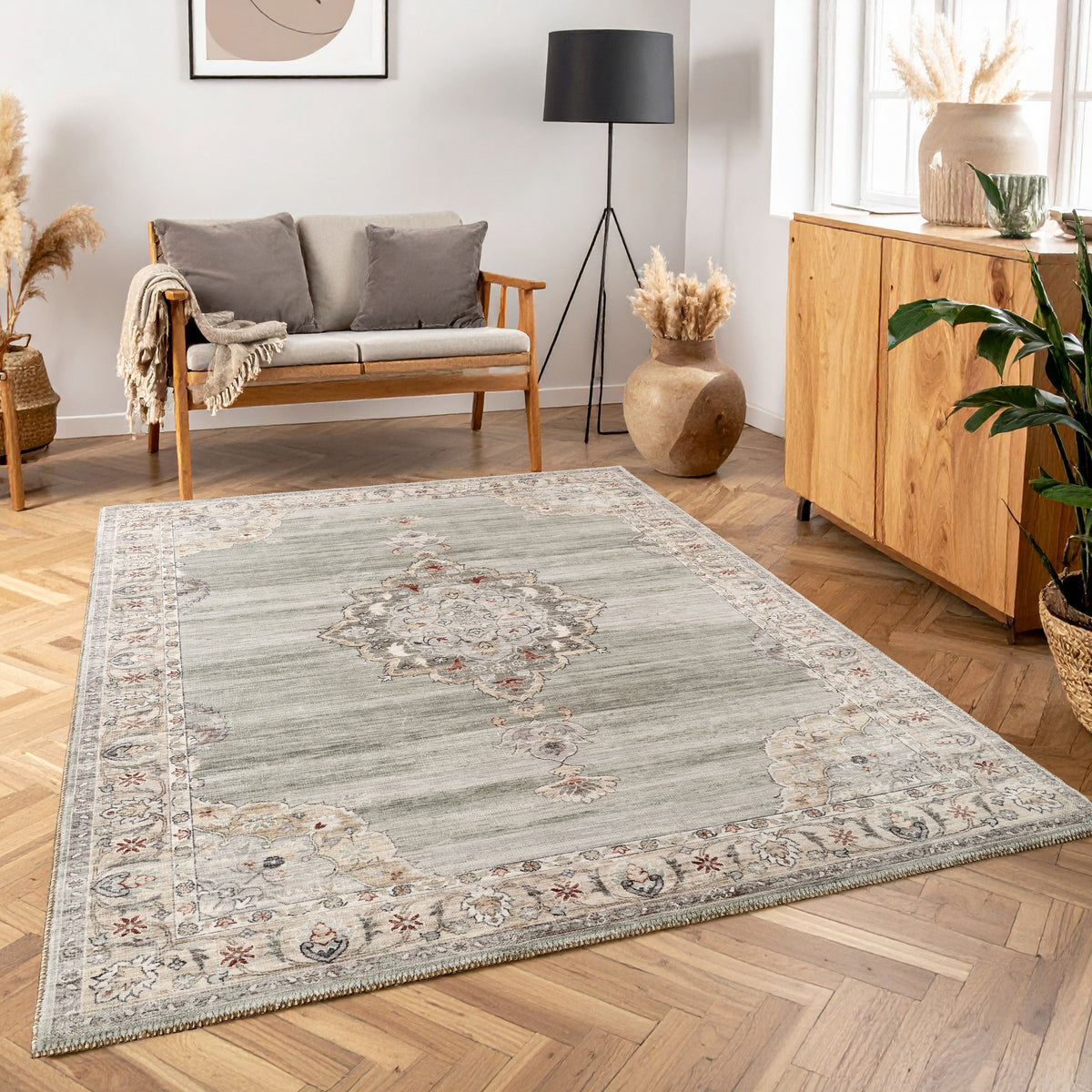 Majestic GC_RYL1007 Green 5 ft. 3 in. x 7 ft. 3 in. Area Rug