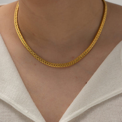 Gold Woven Twist High-grade Simple All-match Fashionable Stainless Steel Plated Non-fading Necklace