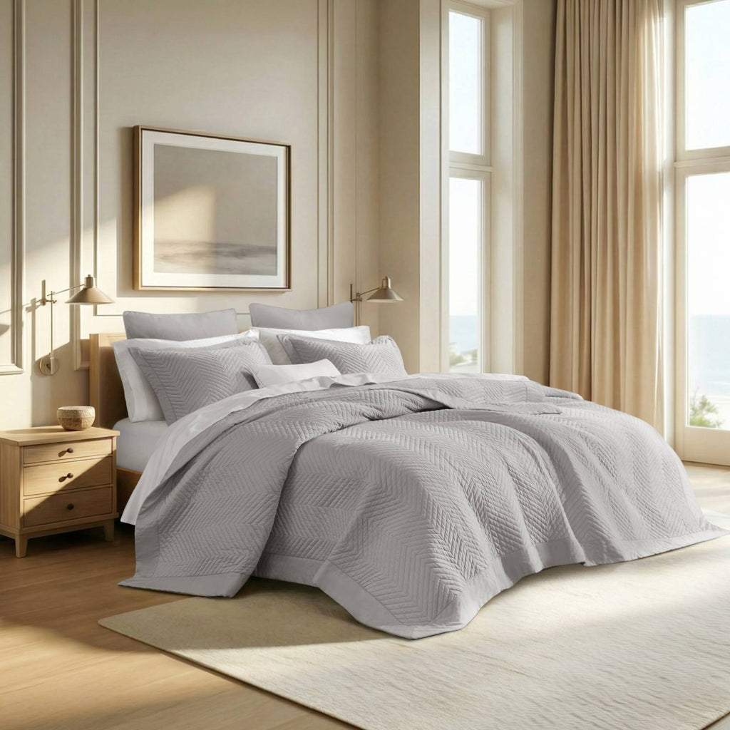 King 3 Piece Cotton Quilt Set Light Gray