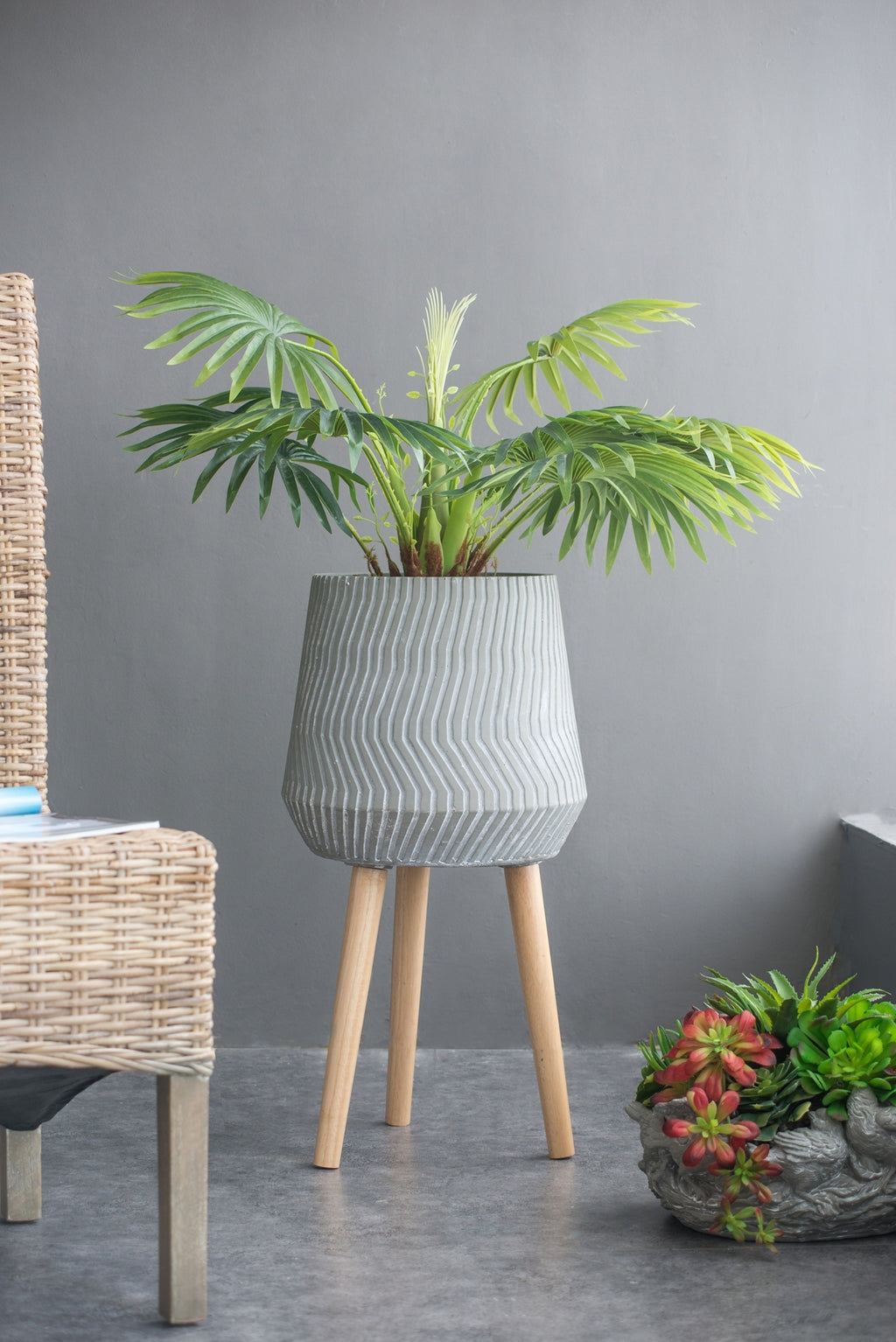 14.6x14.6x28' Cement and Wood Plant Stand, Indoor Outdoor Plant Holder