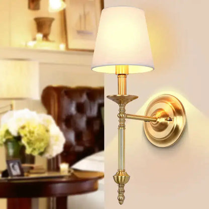 Classic Style Wall Light - Eloy Royal