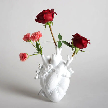 Heart-Shaped European Resin Vase - Eloy Royal