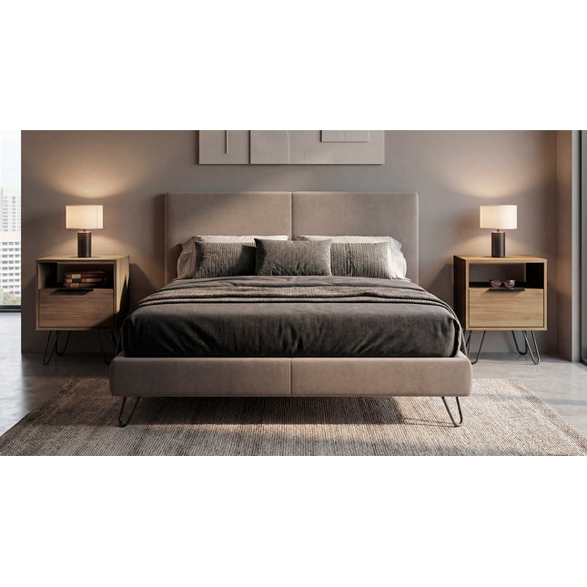 Texas Set of 2 Modern Nightstands with Storage, Minimalist Bedside Tables with Metal Legs, Light Oak.