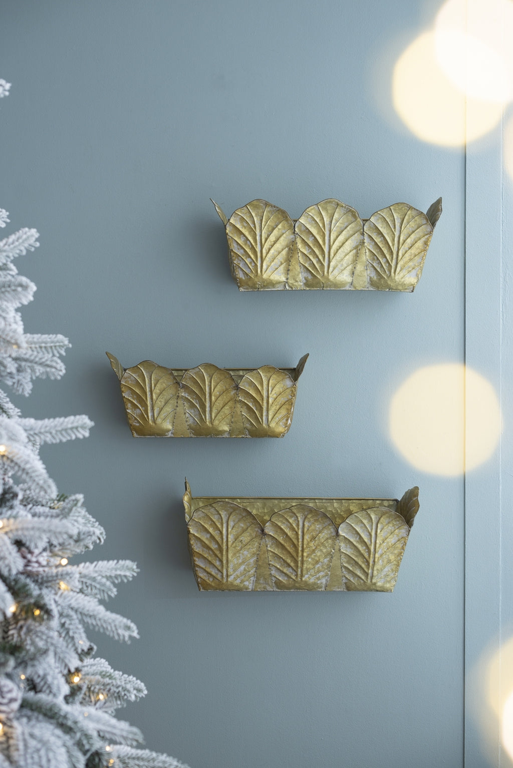 Set of 3 Rustic Wall Metal Planter, L:21.7x8.7x8' M:21.3x8x7.7' S:18x7x7'