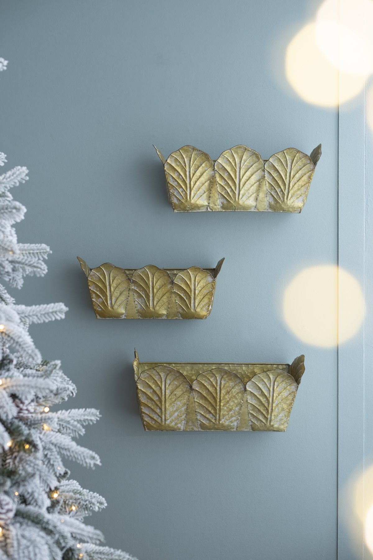 Set of 3 Rustic Wall Metal Planter, L:21.7x8.7x8' M:21.3x8x7.7' S:18x7x7'