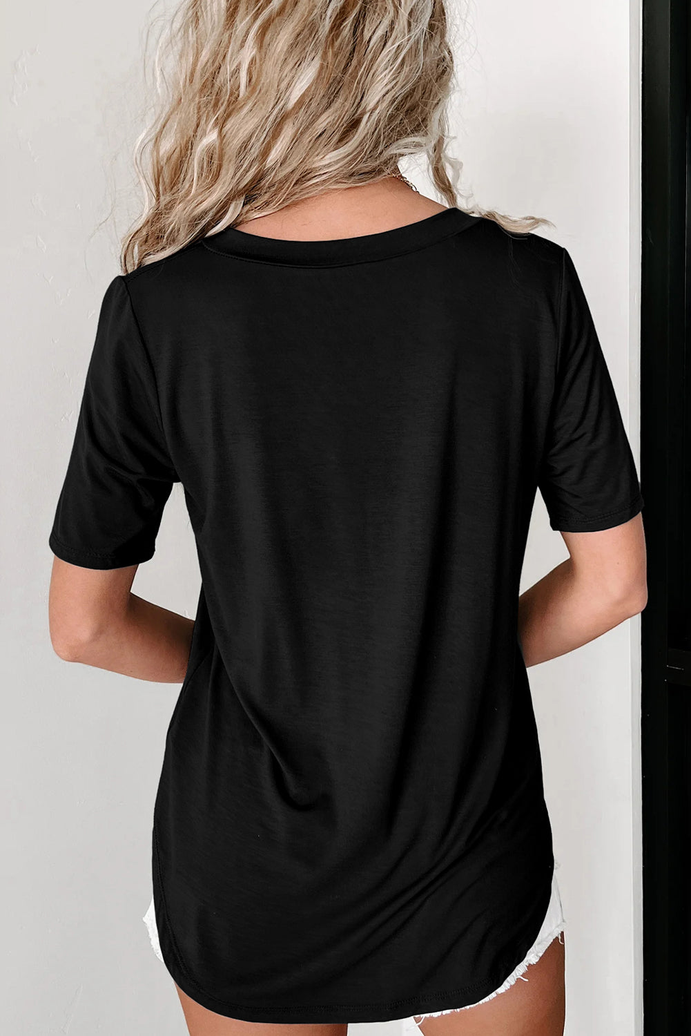 Black Solid Color V Neck Pocket Rounded Hem Tee - Eloy Royal