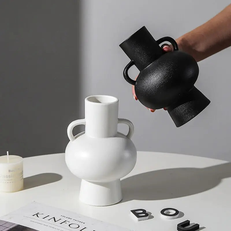 White Black Ceramic Vases - Eloy Royal