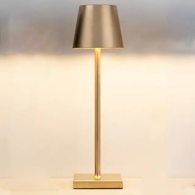 Vintage Aluminum LED Desk Lamp - Eloy Royal