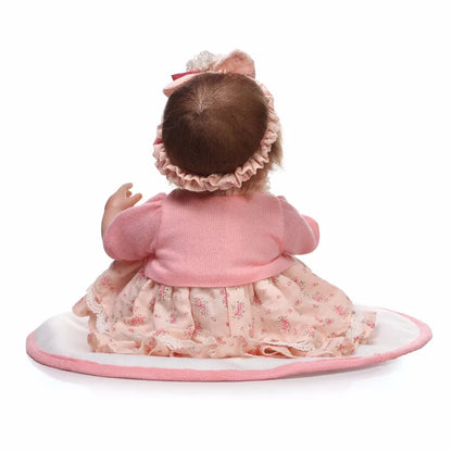 NPKCOLLECTION Bebes Reborn Dolls de Silicone Girl Body 40cm adorable Doll Toys For Girls boneca Baby Bebe Doll Best Gifts toys - Eloy Royal