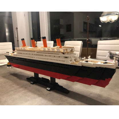 Titanic RMS cruise Boat ship City Model building kits 3D  Blocks Educational Figures diy toys  hobbies for children Bricks - Eloy Royal