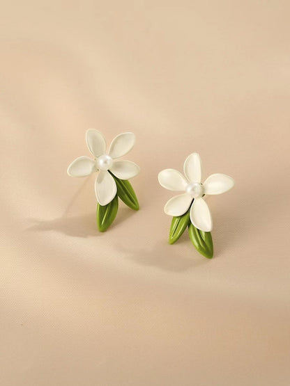 White Flower Summer Earrings Asymmetric Eardrops