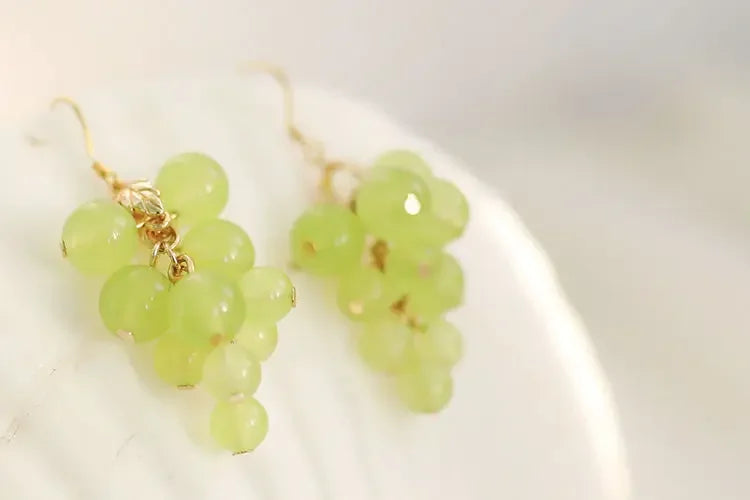 Cute Mini Grape Earrings for Women Simple Fruit Green Beads Drop Dangle Hook Earring Party Trendy Jewelry Accessories Gift