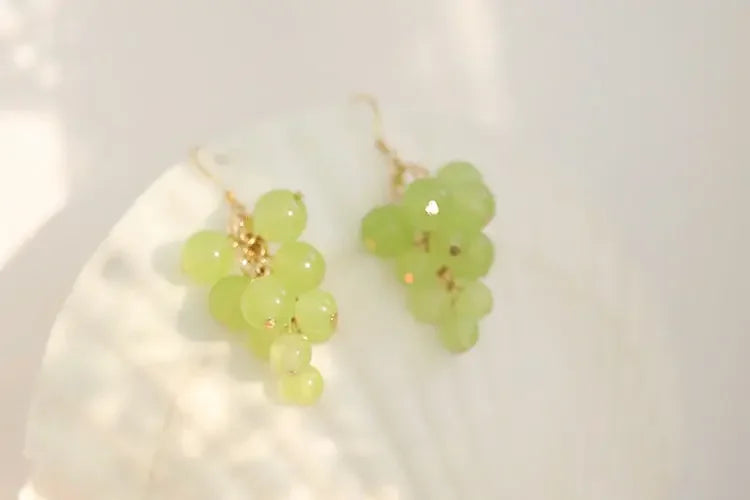 Cute Mini Grape Earrings for Women Simple Fruit Green Beads Drop Dangle Hook Earring Party Trendy Jewelry Accessories Gift