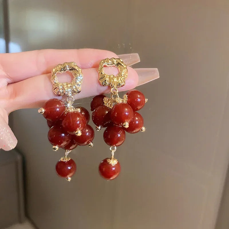 LATS 2024 New Trend Unique Grape Tassel Earrings for Women Light Luxury Exaggerated Round Resin Ear Accessories Fashion Jewelry