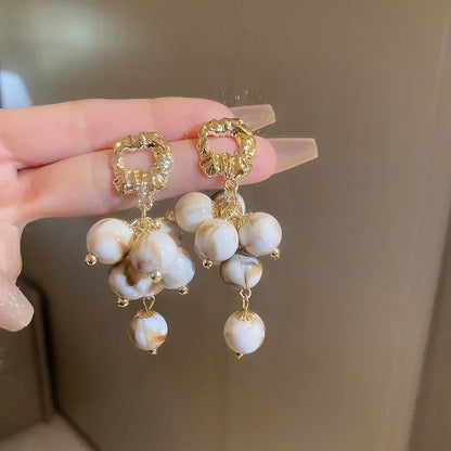 LATS 2024 New Trend Unique Grape Tassel Earrings for Women Light Luxury Exaggerated Round Resin Ear Accessories Fashion Jewelry