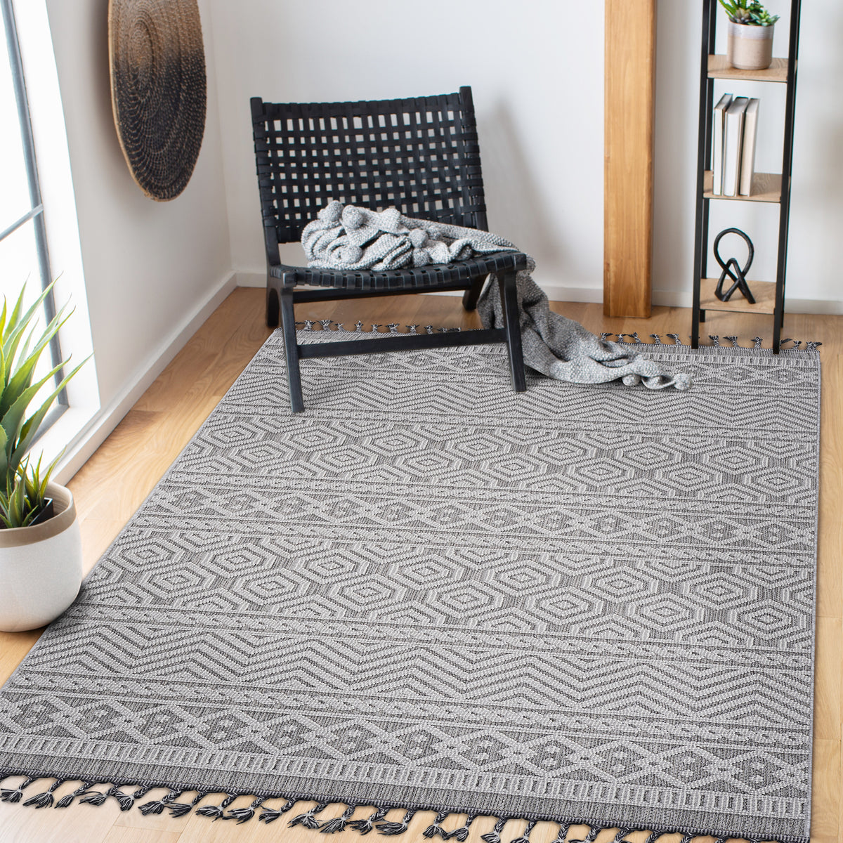 LOOM & LUXE Collection 8X10 Grey/White /Geometric Indoor/Outdoor Area Rug