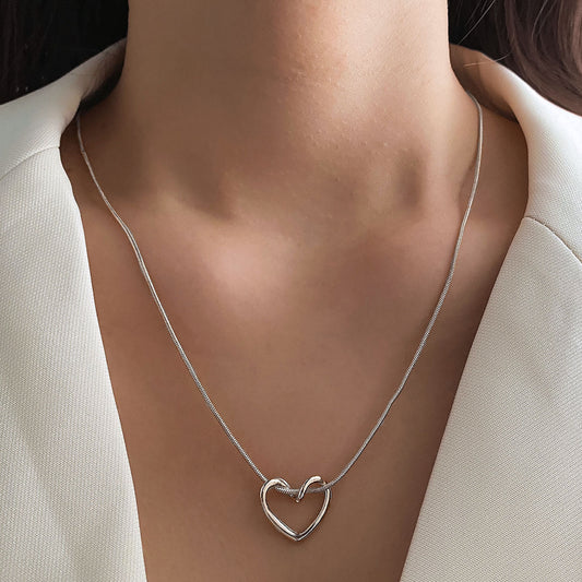 Niche Hollow Heart Necklace For Women - Eloy Royal