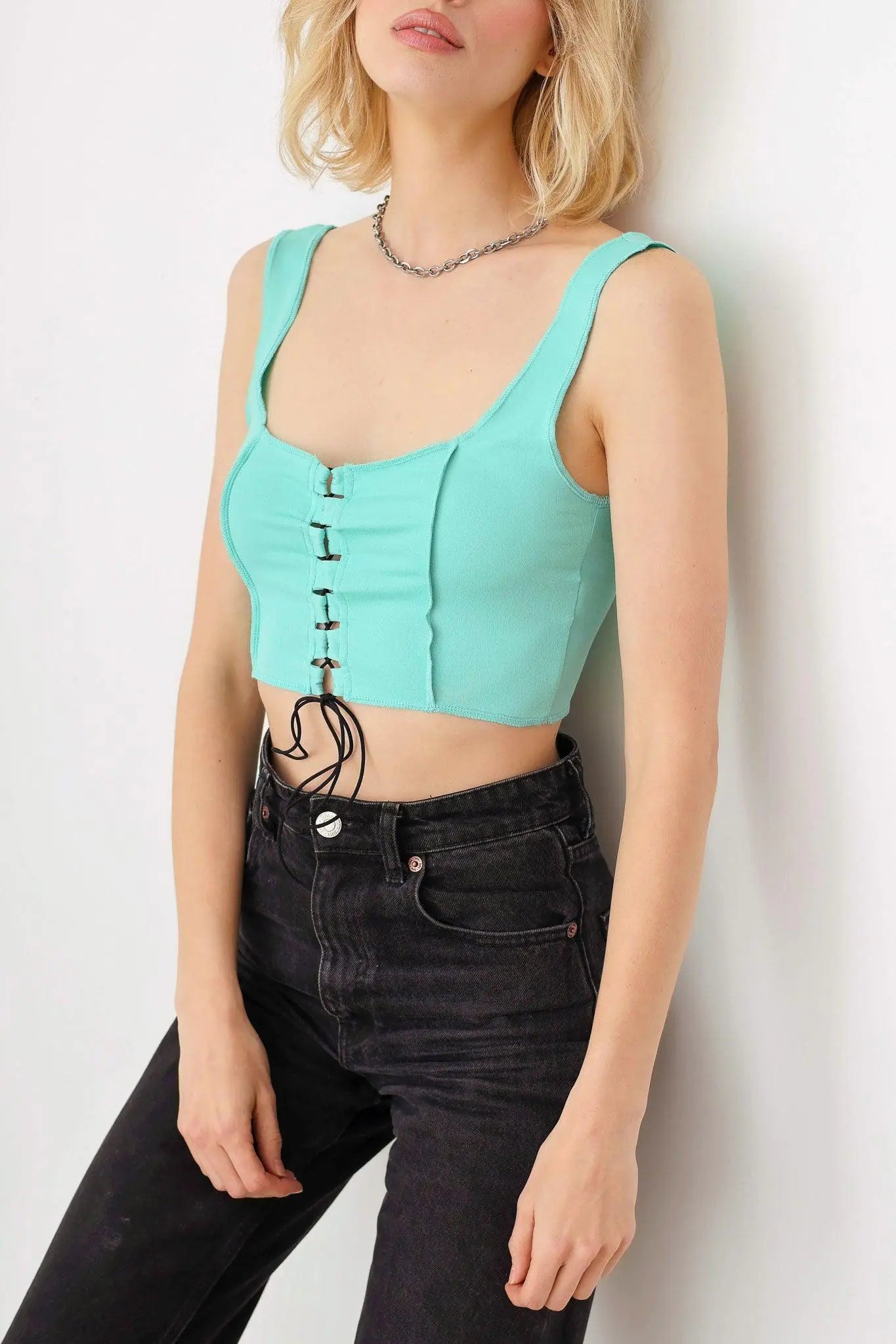 Solid Lace Up Sleeveless Round Neckline Front & Back Crop Top