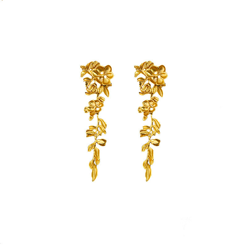 Women's Retro Three-dimensional Flower Tassel Earrings