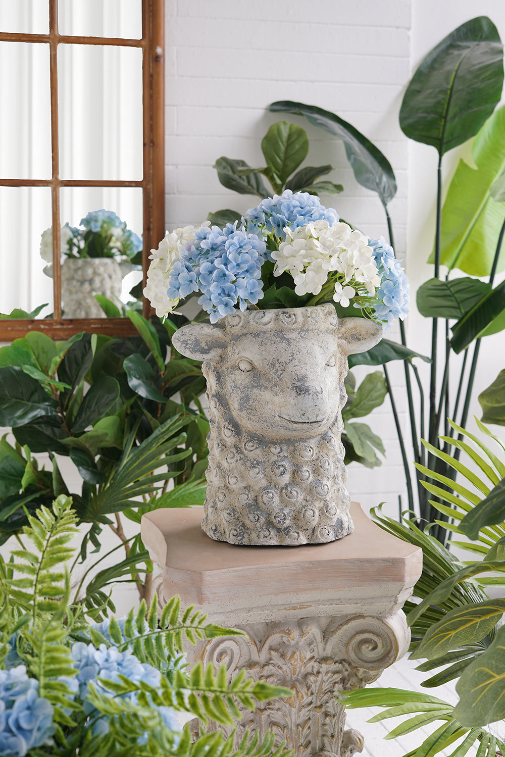 14x12.2x14.6' Magnesium Sheep Head Planter with Distressed White and Gray Finish