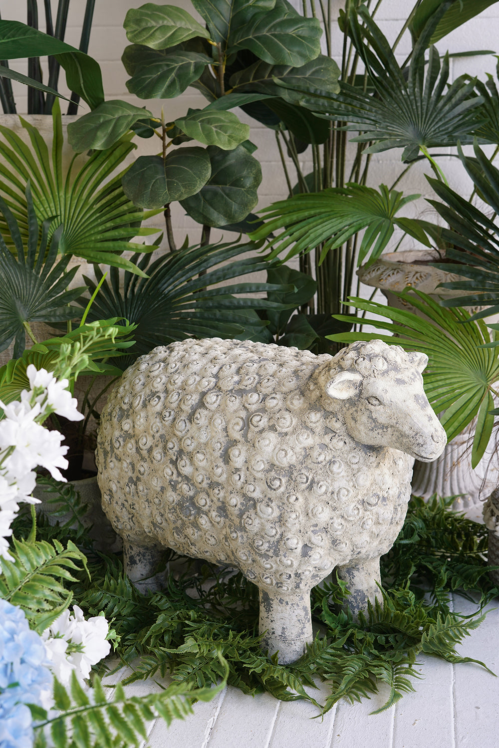 25.8x13.2x18.1' Magnesium Sheep Figurine with Weathered White and Gray Finish, Vintage Garden Decor
