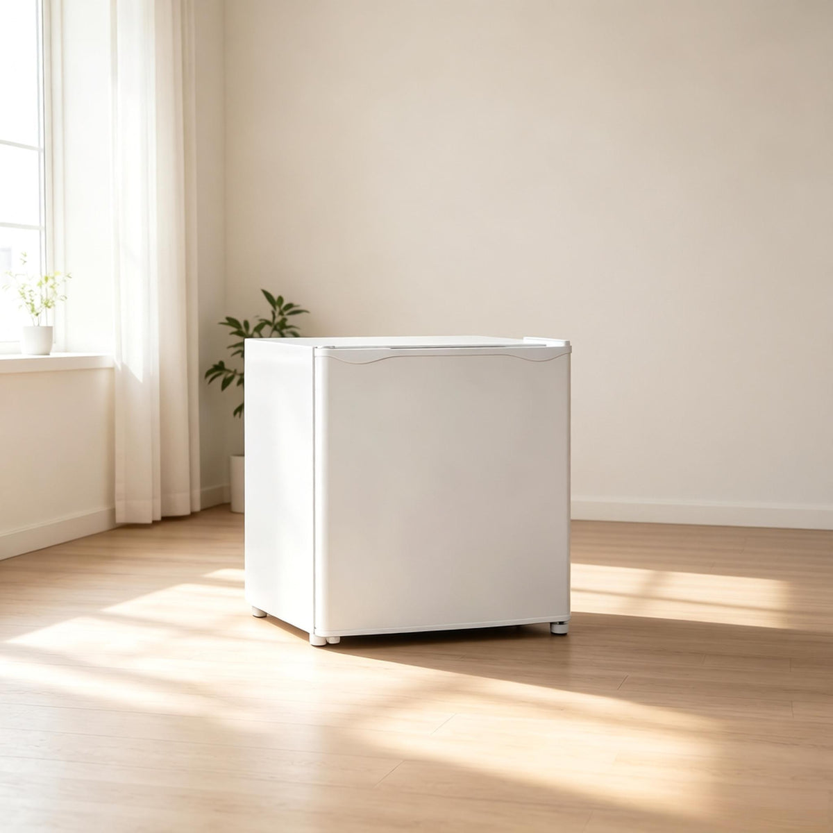 Versatile Mini Cooler,Space-Saving Refrigerator,Compact Single-Door Mini Fridge