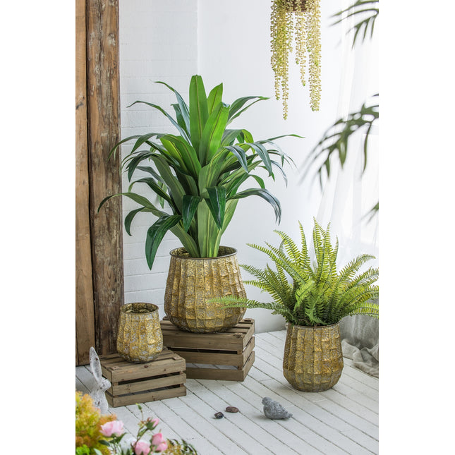 Set of 3 Metal Planter Distressed, L:12x12x14' M:9x9x11.5' S:6.3x6.3x8.7'