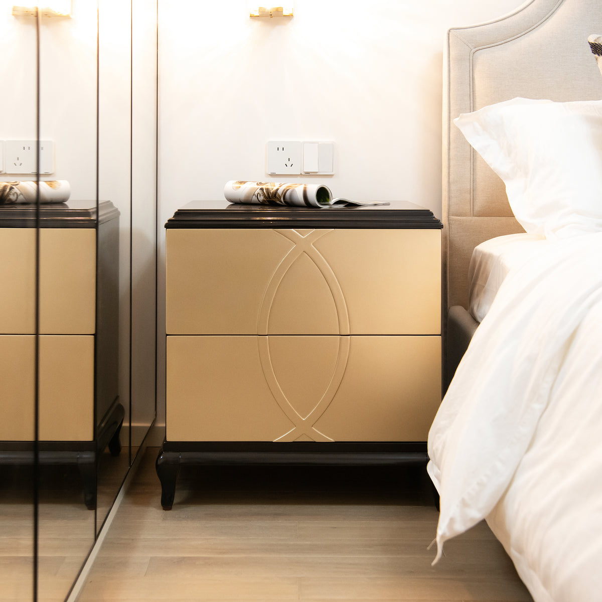 Verona 23' Wide Contemporary Glam Storage Side Table, Espresso Black & Soft Gold Birchwood & Veneer