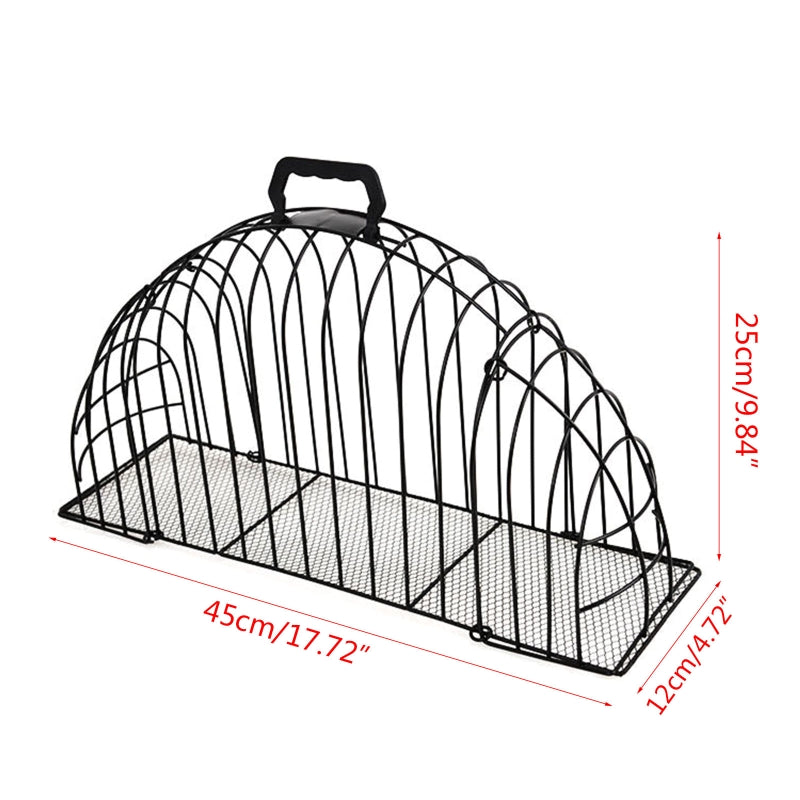 Cats Use A Bath And Transport Cage To Prevent Scratching - Eloy Royal