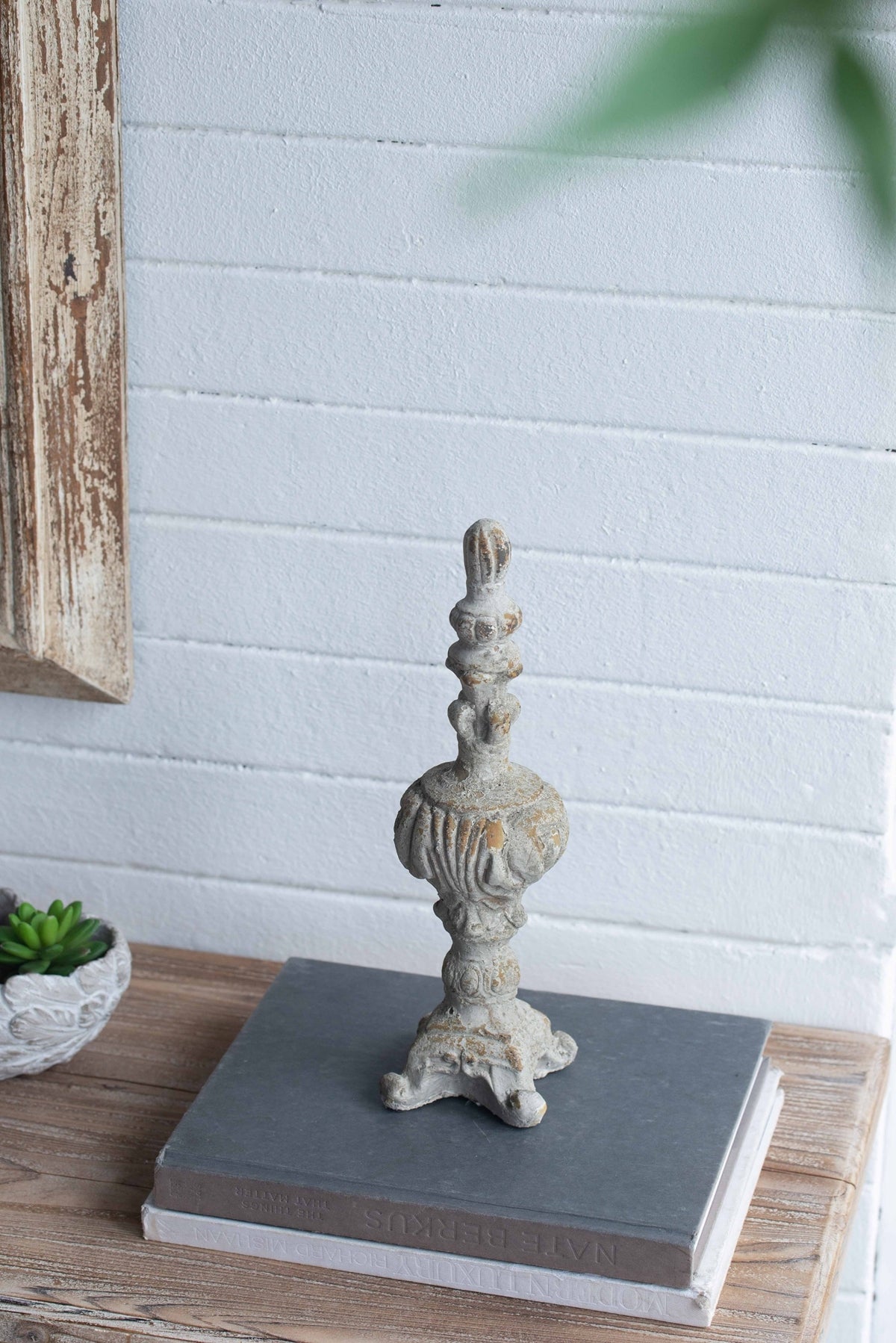 4.5x4.5x13.5' Antique Danna Finial Accent, Indoor Outdoor Garden Decor