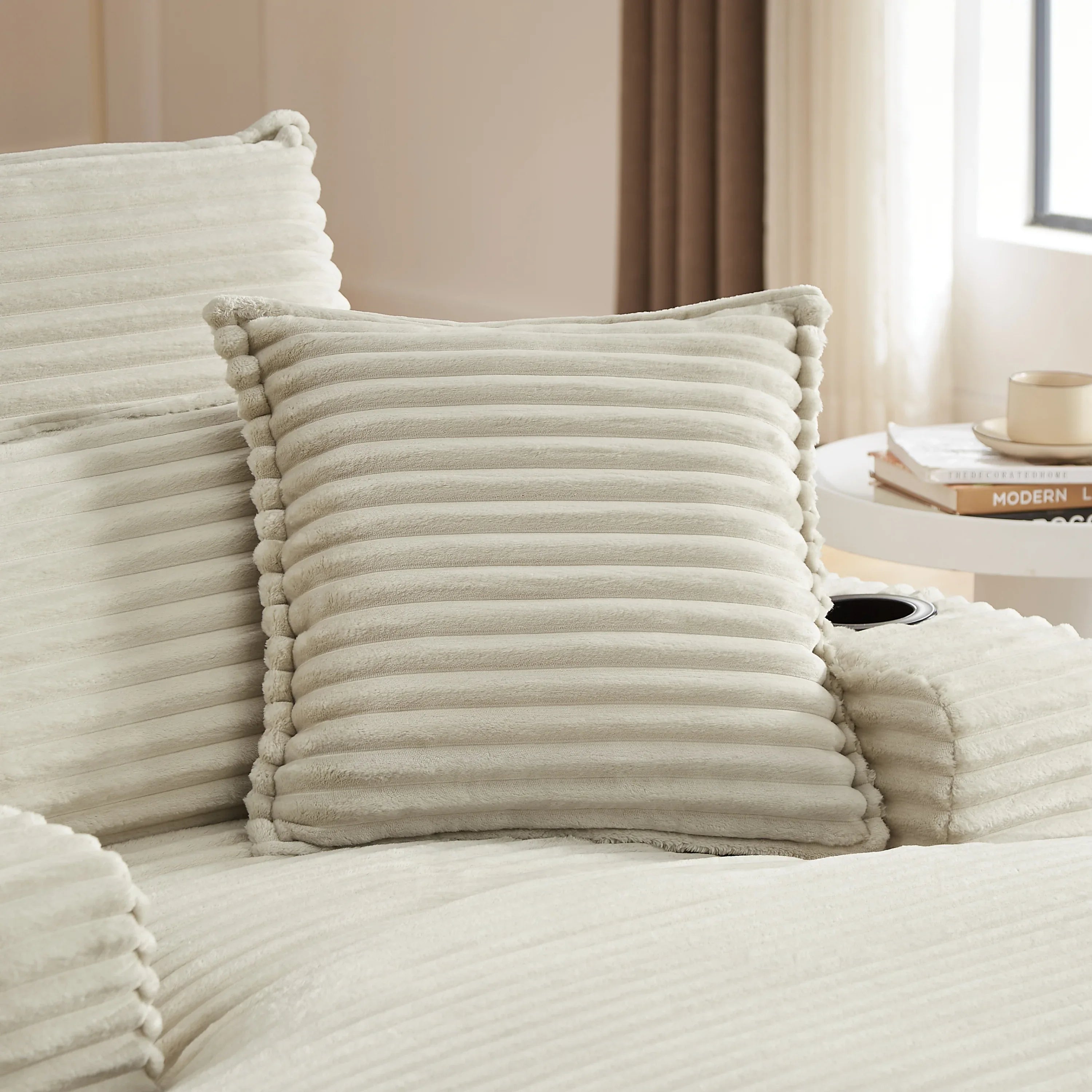 47.24 inch modern comfortable cushioned compression sofa with unique cushion design, lounge chair for living room, bedroom, apartment, office, camel - Eloy Royal