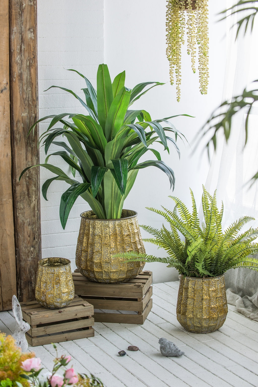 Set of 3 Metal Planter Distressed, L:12x12x14' M:9x9x11.5' S:6.3x6.3x8.7'