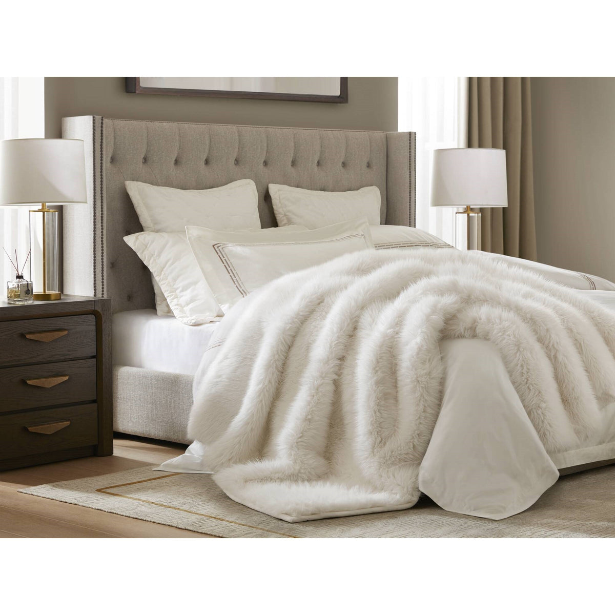 1-Piece 60x80' Faux Fur Throw Blanket,Polar