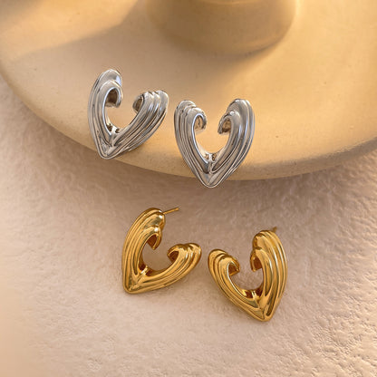 Textured Three-dimensional Heart-shaped Ear Studs Special-interest Design