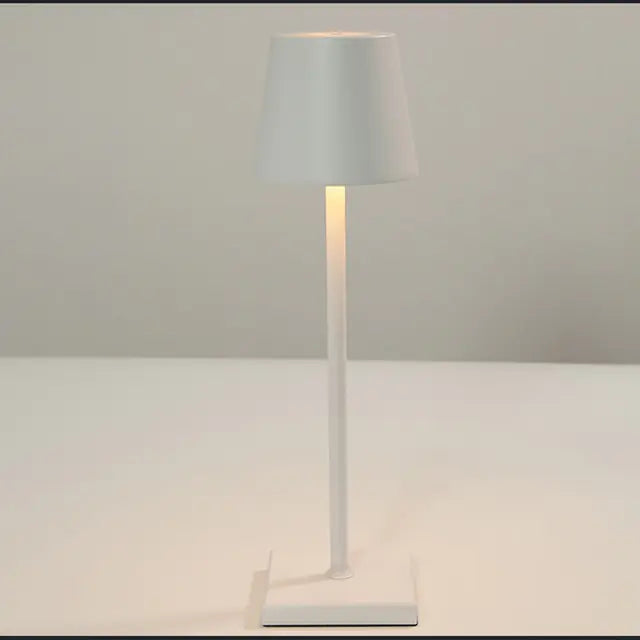 Vintage Aluminum LED Desk Lamp - Eloy Royal